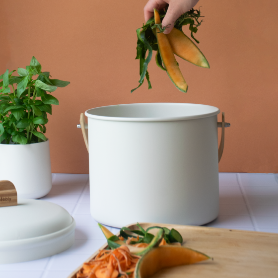 Seau à Compost d'intérieur en Acier avec Filtre Anti-Odeurs - 7 L