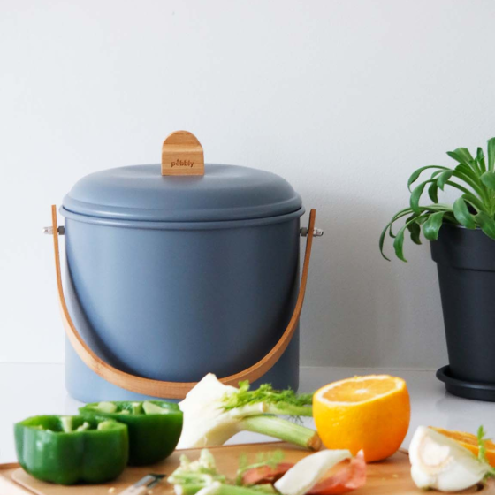 Indoor Steel Compost Bucket with Odor Filter - 7 L