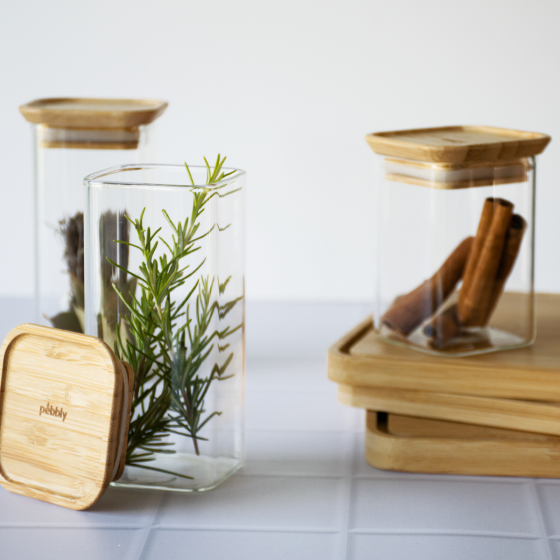 Set of 2 square glass/bamboo boxes